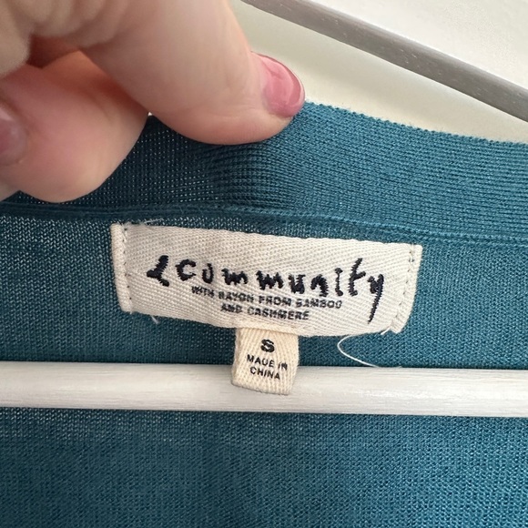 Aritzia Teal V-Neck Sweater Cashmere Blend - Picture 3 of 4